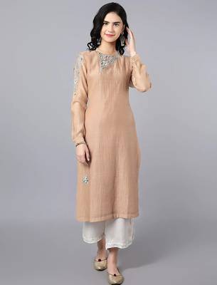 Beige chanderi silk floral print kurta set 1
