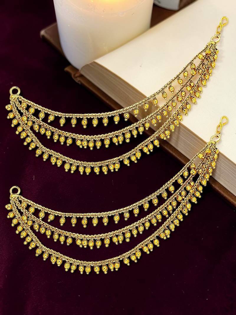 Gold plated three layered beaded earchain