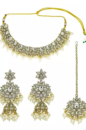 Gold plated kundan choker maang tikka set
