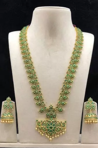 Elegant green matte gold-plated kemp mango haram Necklace :: set with jhumkas