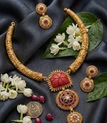 Handcrafted gold-plated ethnic Necklace :: set with red carved stones & floral pendant - bridal wedding jewelry