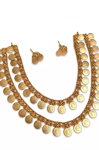 Exquisite gold-plated lakshmi coin temple jewelry set - traditional kaasu mala Necklace :: & earrings