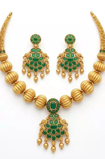 Traditional green stone Necklace :: set with matching earrings
