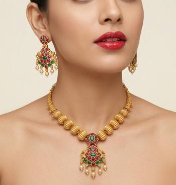 Traditional green stone Necklace :: set with matching earrings 2