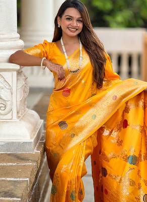 Designer yellow zari weaving work banarasi silk saree 2