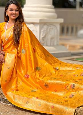 Designer yellow zari weaving work banarasi silk saree 5