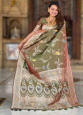 Designer mehendi green zari weaving work banarasi silk saree 2