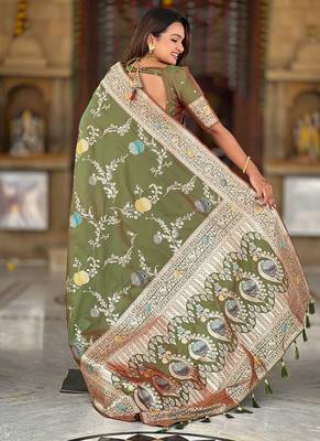 Designer mehendi green zari weaving work banarasi silk saree 3