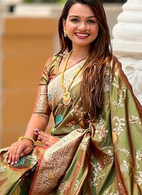 Designer mehendi green zari weaving work banarasi silk saree 5