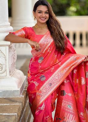 Designer fuchsia pink zari weaving work banarasi silk saree 5