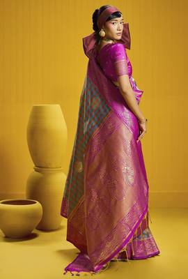  pure silk blend saree with checks pattern & matching blouse 4