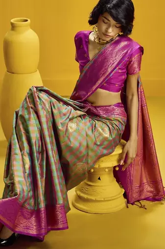  pure silk blend saree with checks pattern & matching blouse