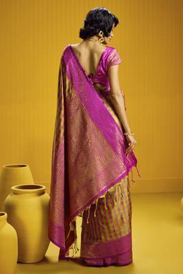  pure silk blend saree with checks pattern & matching blouse 2