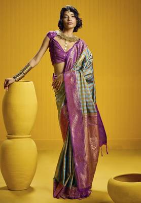  pure silk blend saree with checks pattern & matching blouse 1