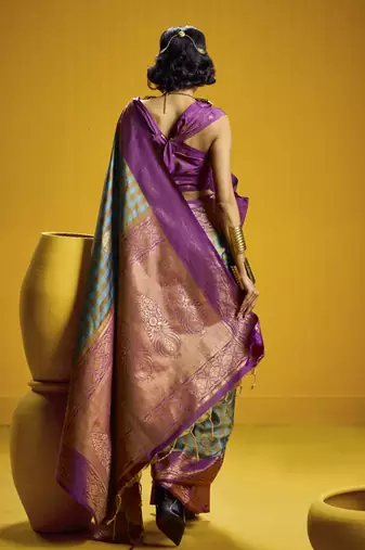  pure silk blend saree with checks pattern & matching blouse