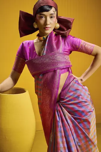  pure silk blend saree with checks pattern & matching blouse