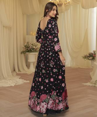 Trendy festive wear georgette front cut top with skirt and dupatta 3