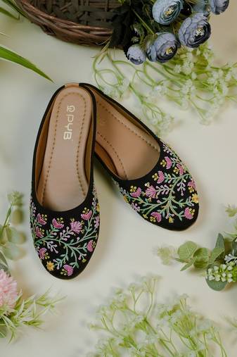 black floral embroidered ethnic flats for women