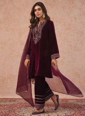 Womens embroidery salwar suit set with dupatta 2