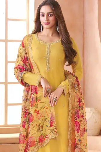 Yellow chiffon suit with digiral printed & beats 