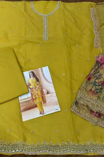 Yellow chiffon suit with digiral printed & beats 