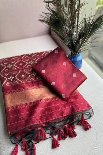 Black Color hand woven Patola Silk Saree