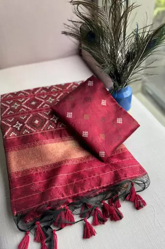 Black Color hand woven Patola Silk Saree