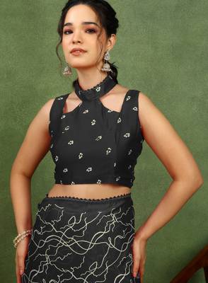 black chiffon saree with geometric print & unstitched blouse piece for women 5