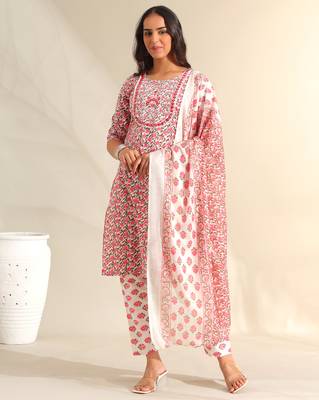 Avni floral booti block print kurta set 4