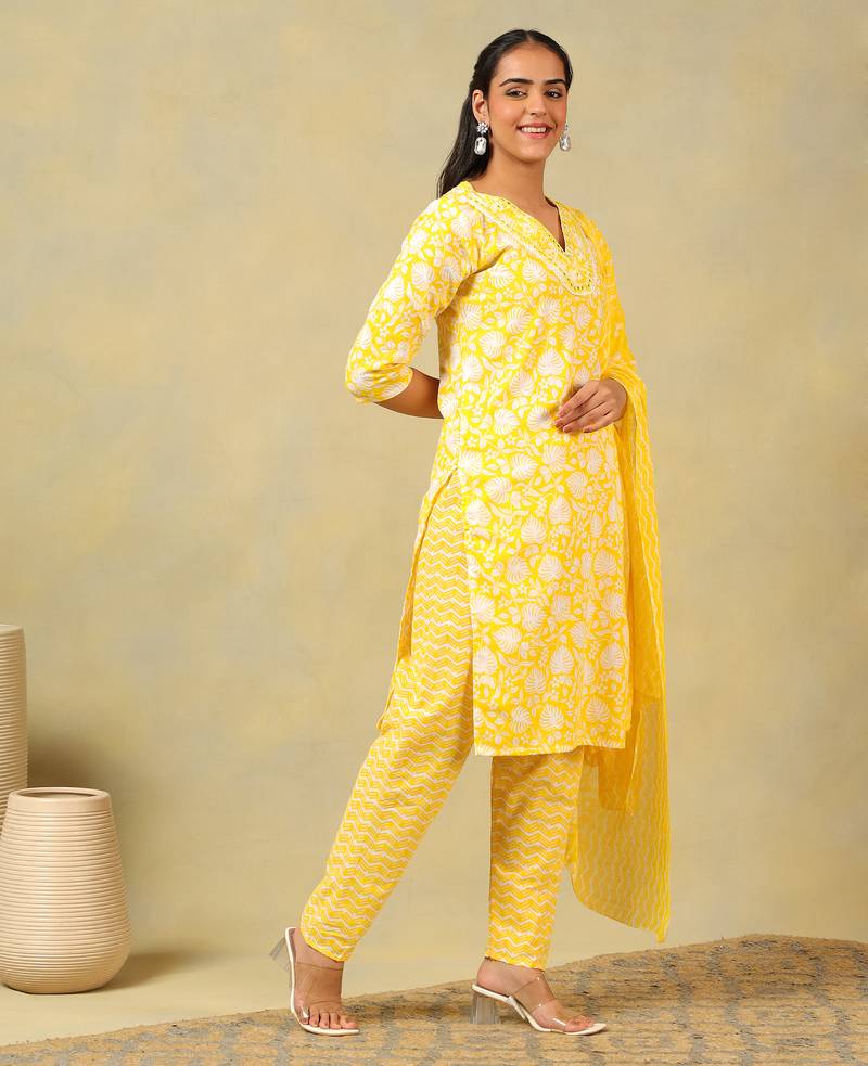 Myra sunny leafy bloom kurta set