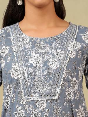 Advika slate floral bloom kurta set 5