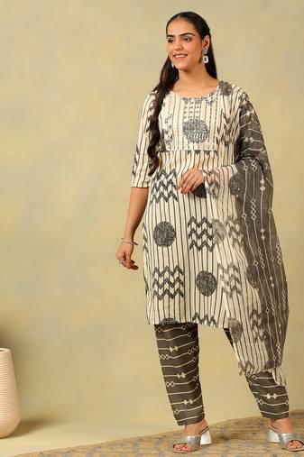Saanvi monochrome geometric block print suit set