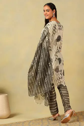 Saanvi monochrome geometric block print suit set