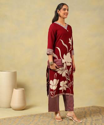 Ishani maroon lily kurta set 3