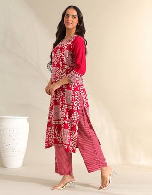 Avni magenta mosaic kurta set 4