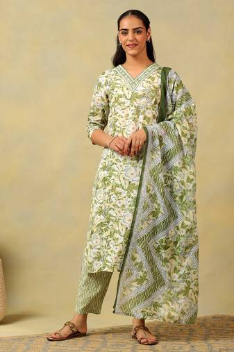 Navya olive foliage suit set