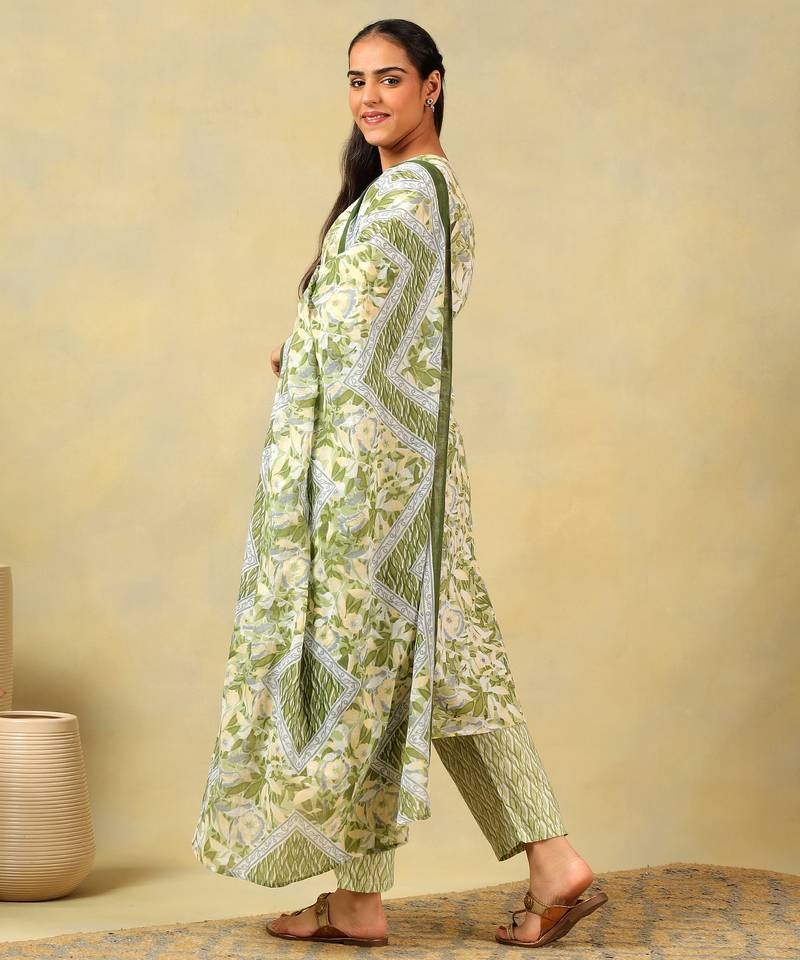 Navya olive foliage suit set
