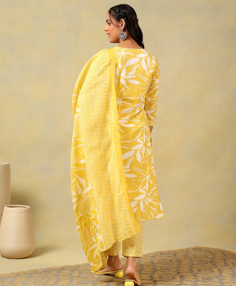 Rhea yellow leaf suit set