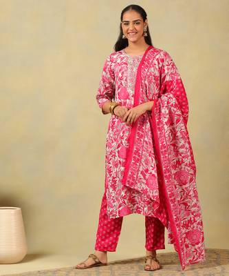Ishwari rani rose suit set 1