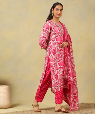 Ishwari rani rose suit set 3