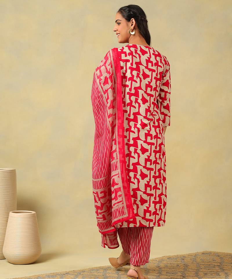 Sanaya deep rose abstract suit set
