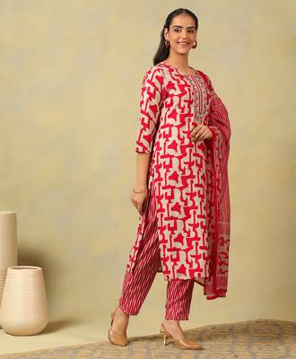Sanaya deep rose abstract suit set 3