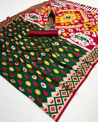 Emerald Color  Banarasi zari and Meenakari ikkat design Work  Silk saree 2