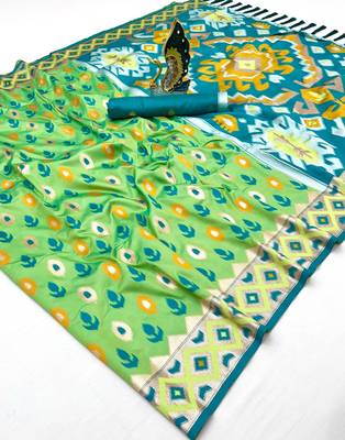 Parrot Green Color  Banarasi zari and Meenakari ikkat design Work  Silk saree 2