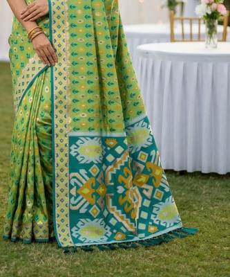 Parrot Green Color  Banarasi zari and Meenakari ikkat design Work  Silk saree 3