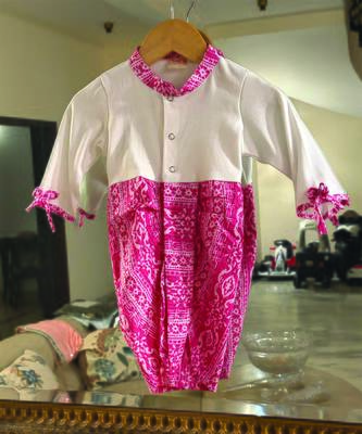 Pink printed cotton romper body suit 5