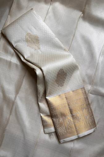 New Designer Banarasi Soft Silk White Color Woven Saree With Blouse Set For Women's