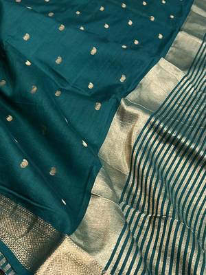 Banarasi puresilk chiniya saree in bottle green colour with zari booti work 2