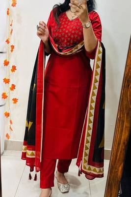 Floral embroidered  cotton v neck red kurta trouser & dupatta set 1