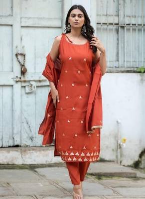 Floral embroidered  cotton boat neck brown kurta trouser & dupatta set 2